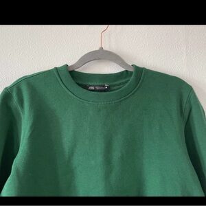 Zara green crewneck Women’s M